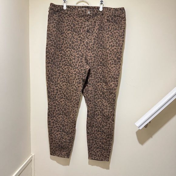 Women’s American Eagle Cheetah Print High Waist Regular Straight Jeans Size 22 - Picture 2 of 16
